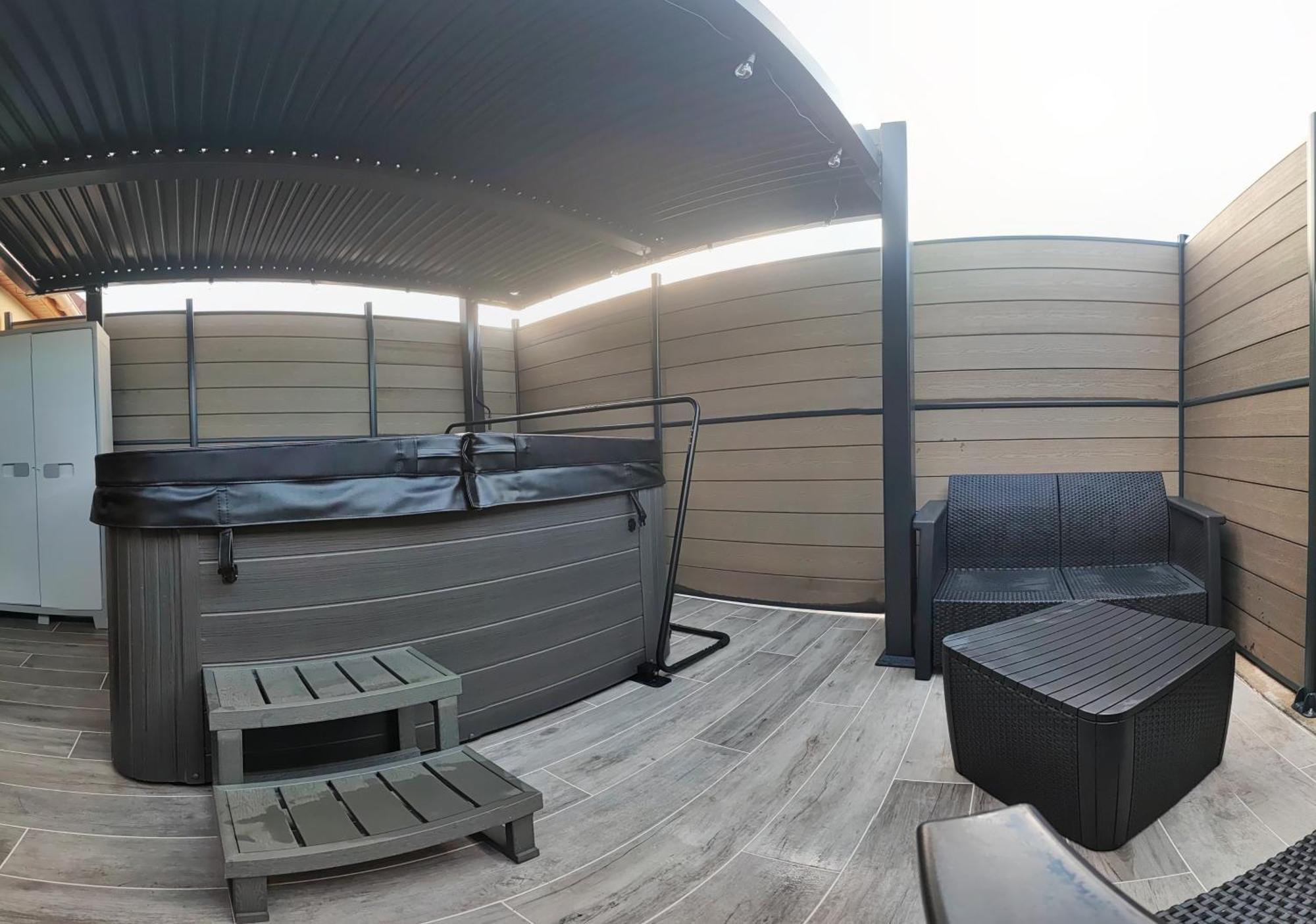 La Kaz Rhumantique Sauna And Spa Privatif La Rivière-Saint-Sauveur Extérieur photo